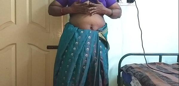  desi indian tamil telugu kannada malayalam hindi horny cheating wife vanitha wearing blue colour saree showing big boobs and shaved pussy press hard boobs press nip rubbing pussy masturbation